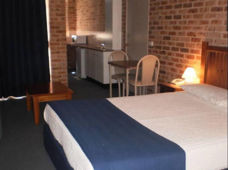 Lake Haven Motor Inn Gorokan Eksteriør billede